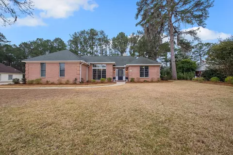 389 Meadow Ridge Dr, Tallahassee, FL 32312