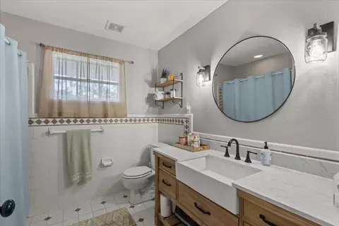 Bath - 117 Ridge Rd, Perry, FL 32348 photo 2 of 7