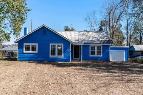 16619 SW Gaskin St, Blountstown, FL 32424