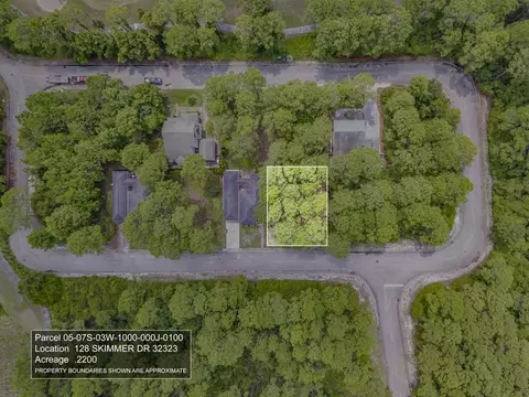 128 Skimmer Dr, Carrabelle, FL 32322