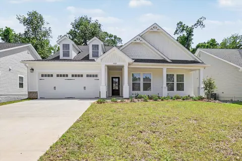 1427 Summerbrooke Dr, Tallahassee, FL 32312