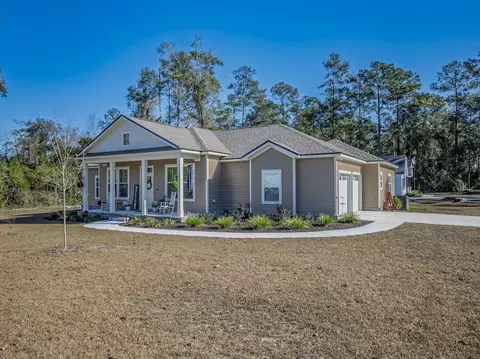 2 Cherry Ave, Crawfordville, FL 32327