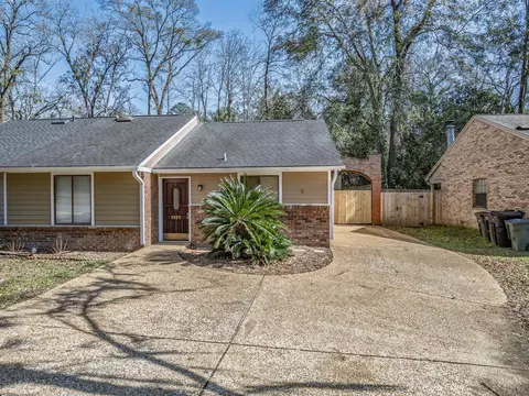 1925 Hidden Vly, Tallahassee, FL 32308