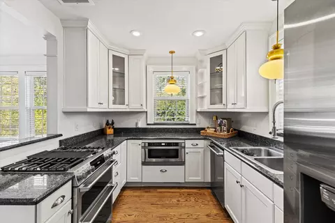 Kitchen - 2017 E Forest Dr, Tallahassee, FL 32303 photo 3 of 5