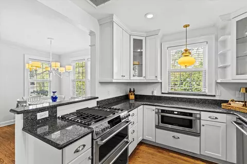 Kitchen - 2017 E Forest Dr, Tallahassee, FL 32303 photo 2 of 5