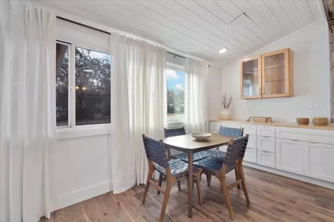Dining - 209 SE 10th St, Steinhatchee, FL 32359 photo 1 of 2