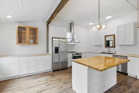 Kitchen - 209 SE 10th St, Steinhatchee, FL 32359 photo 7 of 8