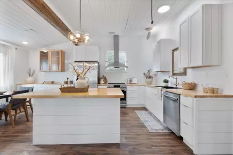 Kitchen - 209 SE 10th St, Steinhatchee, FL 32359 photo 2 of 8