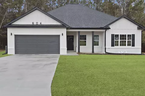 604 Rustling Pines Blvd, Midway, FL 32343