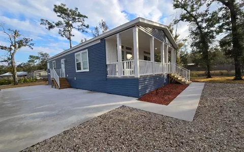 1809 NE Pine Ave, Steinhatchee, FL 32359