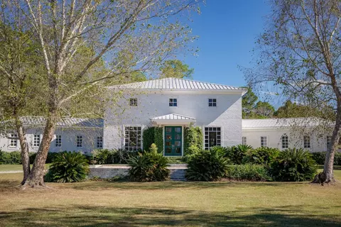 1808 Upper Hawthorne Trl, Cairo, GA 39828