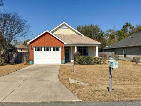 24 Evening Star Dr, Crawfordville, FL 32327