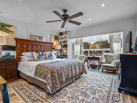 Bedroom - 31 Levy Bay Rd, Panacea, FL 32346 photo 1 of 8