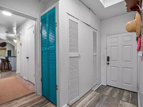 Entry Way - 31 Levy Bay Rd, Panacea, FL 32346 photo 2 of 2