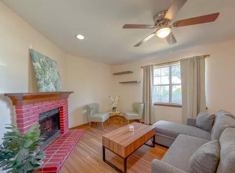 1334 Kings Dr, Tallahassee, FL 32301