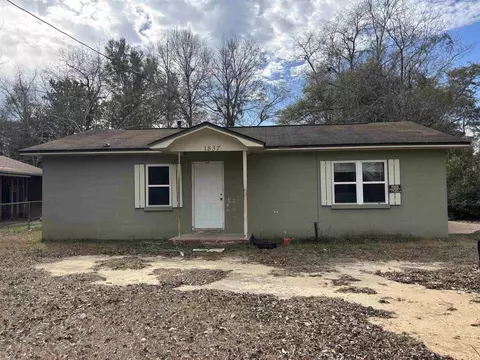 1837 Flagler St, Quincy, FL 32351