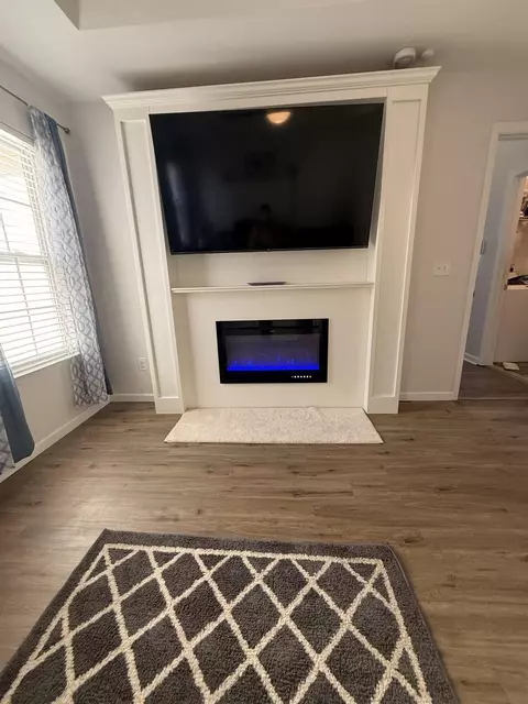 Living - 545 Slash Cir, Midway, FL 32343 photo 6 of 8