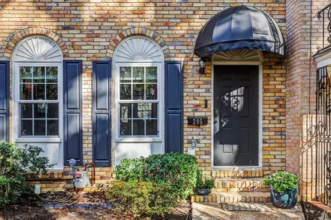 205 N Meridian St, Tallahassee, FL 32301