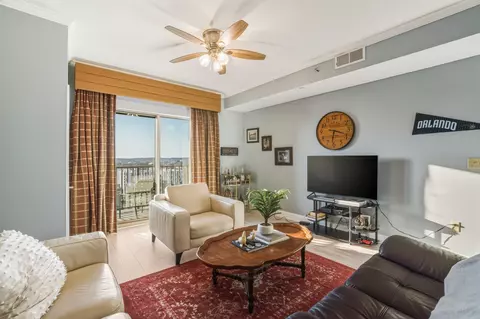 215 W College Ave #903, Tallahassee, FL 32301