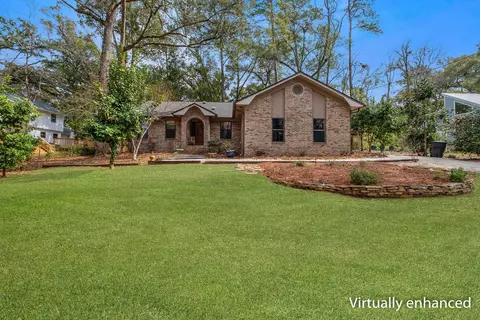 1521 Kessel Dr, Tallahassee, FL 32308