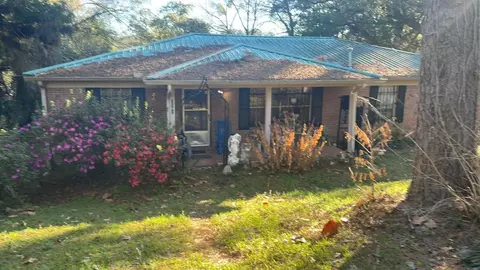 2501 Colleen Dr, Tallahassee, FL 32303