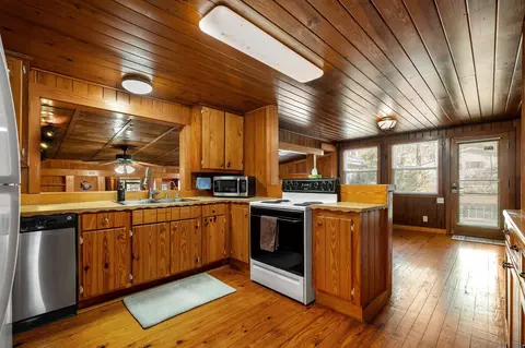 Kitchen - 309 Davidson St, Quincy, FL 32351 photo 1 of 3