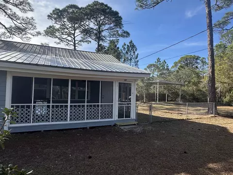 68 Suwannee Ave, Panacea, FL 32346