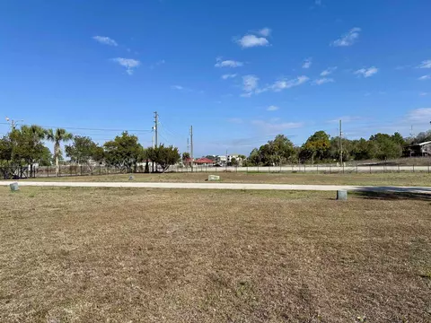 105 N Mariners Way, Carrabelle, FL 32322 photo 8