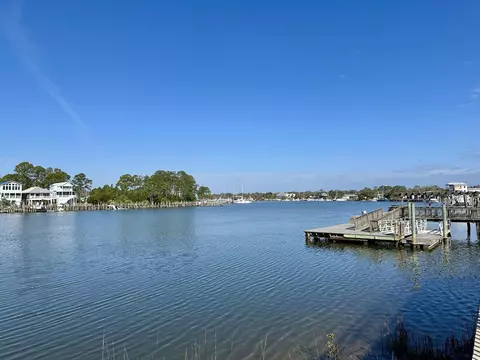 105 N Mariners Way, Carrabelle, FL 32322 photo 5
