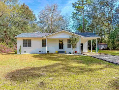 8519 Forest Wood Dr, Tallahassee, FL 32305