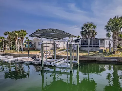 42 Janet Dr, Crawfordville, FL 32327