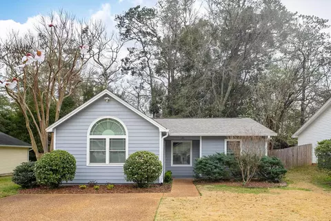 145 Dawn Lauren Ln, Tallahassee, FL 32301