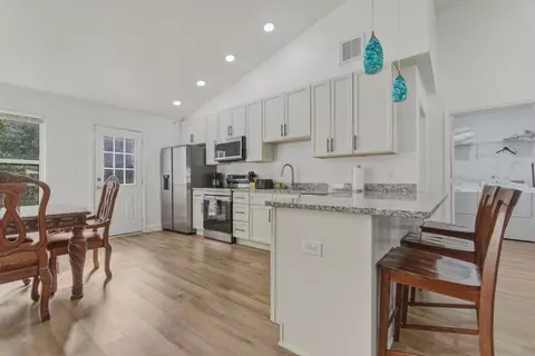 2017 Pemberton Ct, Tallahassee, FL 32308