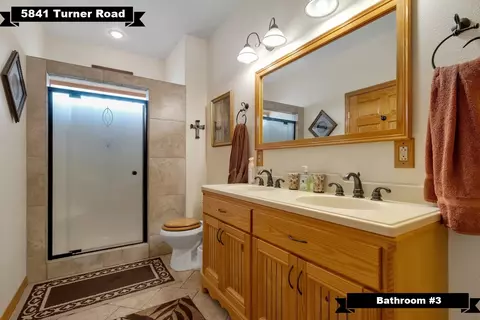 Bath - 5481 Turner Rd, Perry, FL 32348 photo 1 of 3