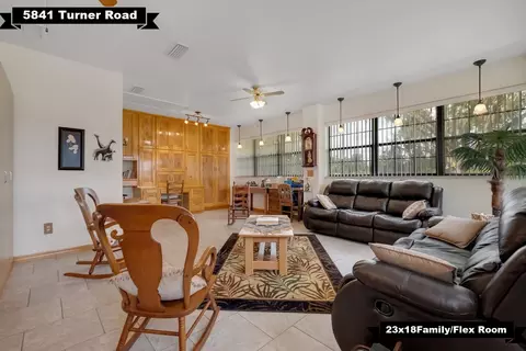 Living - 5481 Turner Rd, Perry, FL 32348 photo 1 of 1