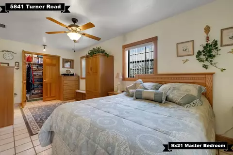 Bedroom - 5481 Turner Rd, Perry, FL 32348 photo 4 of 6