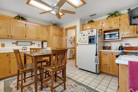 Kitchen - 5481 Turner Rd, Perry, FL 32348 photo 4 of 6