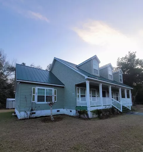 818 Moore Rd, Quincy, FL 32351