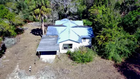 302 W Spring Pl, Perry, FL 32347