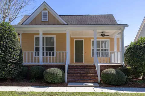 4221 Summertree Dr, Tallahassee, FL 32311
