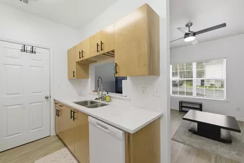 2403 Hartsfield Rd #607, Tallahassee, FL 32303