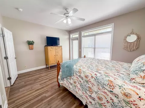 Bedroom - 709 SE 3rd St #D, Carrabelle, FL 32322 photo 7 of 8