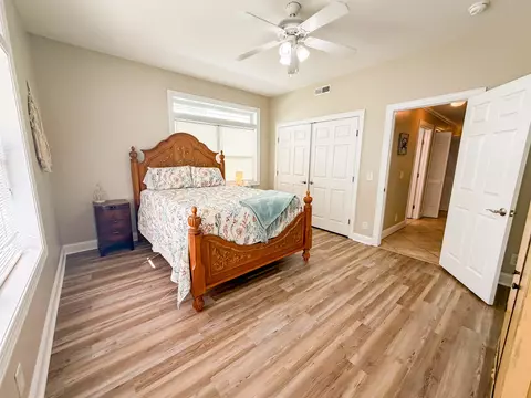 Bedroom - 709 SE 3rd St #D, Carrabelle, FL 32322 photo 5 of 8