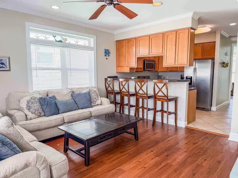 Living - 709 SE 3rd St #D, Carrabelle, FL 32322 photo 3 of 5
