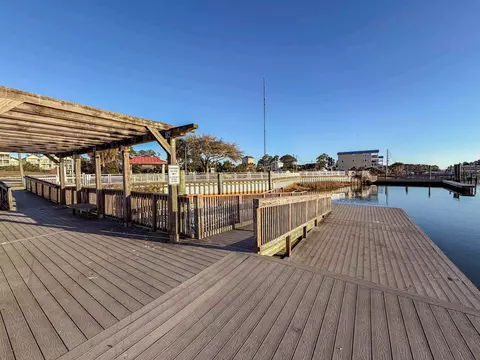 View/Area - 709 SE 3rd St #D, Carrabelle, FL 32322 photo 6 of 9