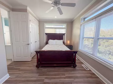 Bedroom - 709 SE 3rd St #D, Carrabelle, FL 32322 photo 4 of 8