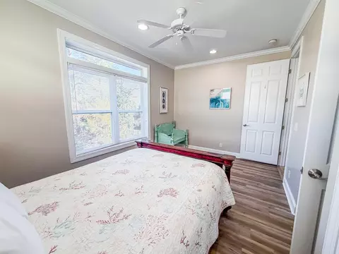 Bedroom - 709 SE 3rd St #D, Carrabelle, FL 32322 photo 3 of 8
