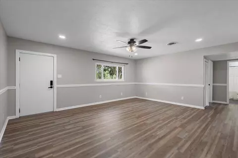 Living - 95 Houck Rd, Perry, FL 32348 photo 3 of 4