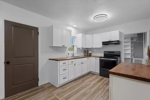 Kitchen - 95 Houck Rd, Perry, FL 32348 photo 1 of 3