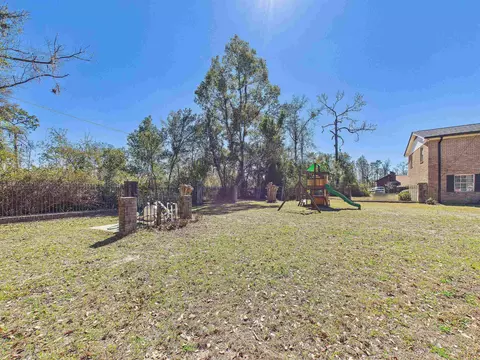 Exterior - 206 Pineland St, Perry, FL 32348 photo 11 of 14